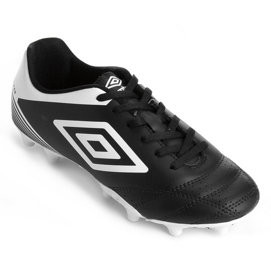 Chuteira Campo Umbro Striker IV - Preto+Branco