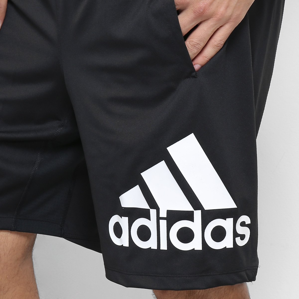 bermuda adidas badge of sport masculina