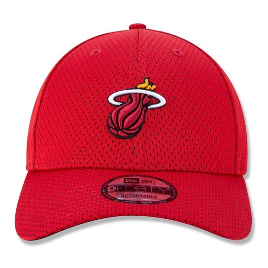 BONE 9FORTY SNAPBACK ABA CURVA MIAMI HEAT URBAN TECH ABA CURVA SNAPBACK VERMELHO ESCURO NEW ERA