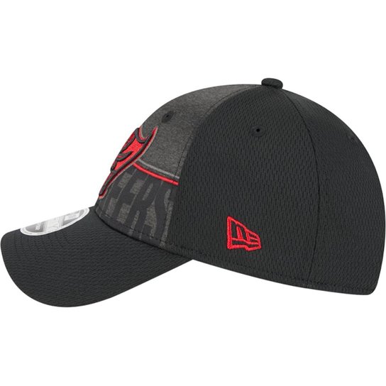 Boné New Era 9Forty Stretch Snap Tampa Bay Bucca Neers NFL Training 23 Masculino