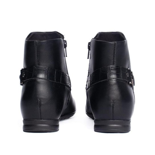 Bota Feminina Comfortflex Cano Curto Preto