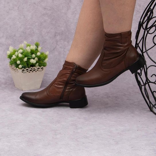 Bota Feminina Couro Cano Curto Zíper Lateral Casual Moderna