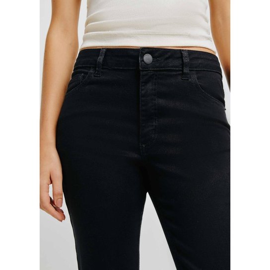 Calça Jeans Feminina Flare Petit Cintura Média Soft Touch - Preto 046