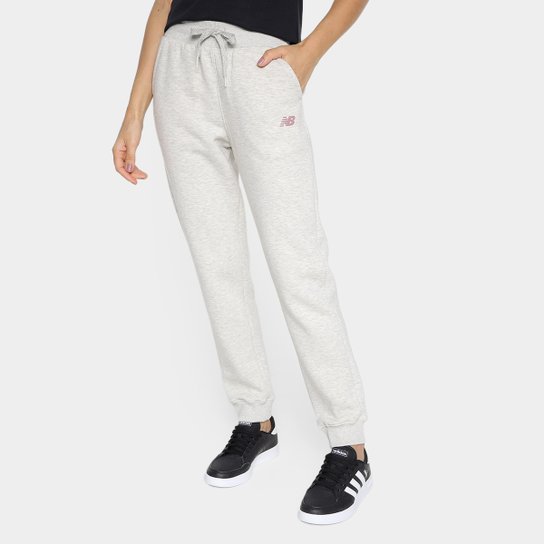 Calça New Balance Essentials Feminina