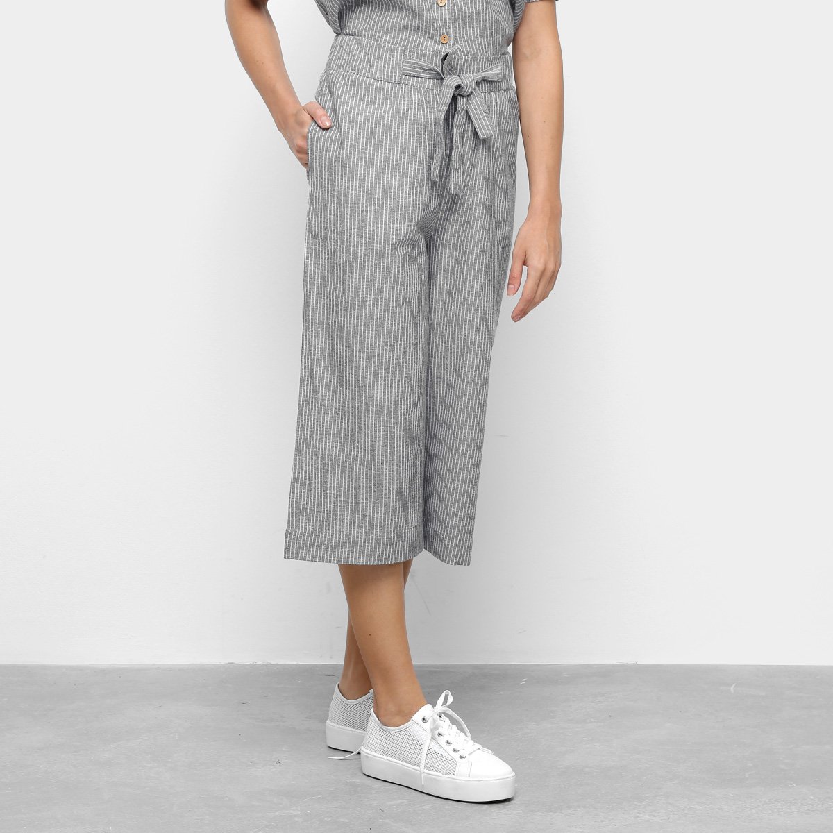 calça pantacourt adidas