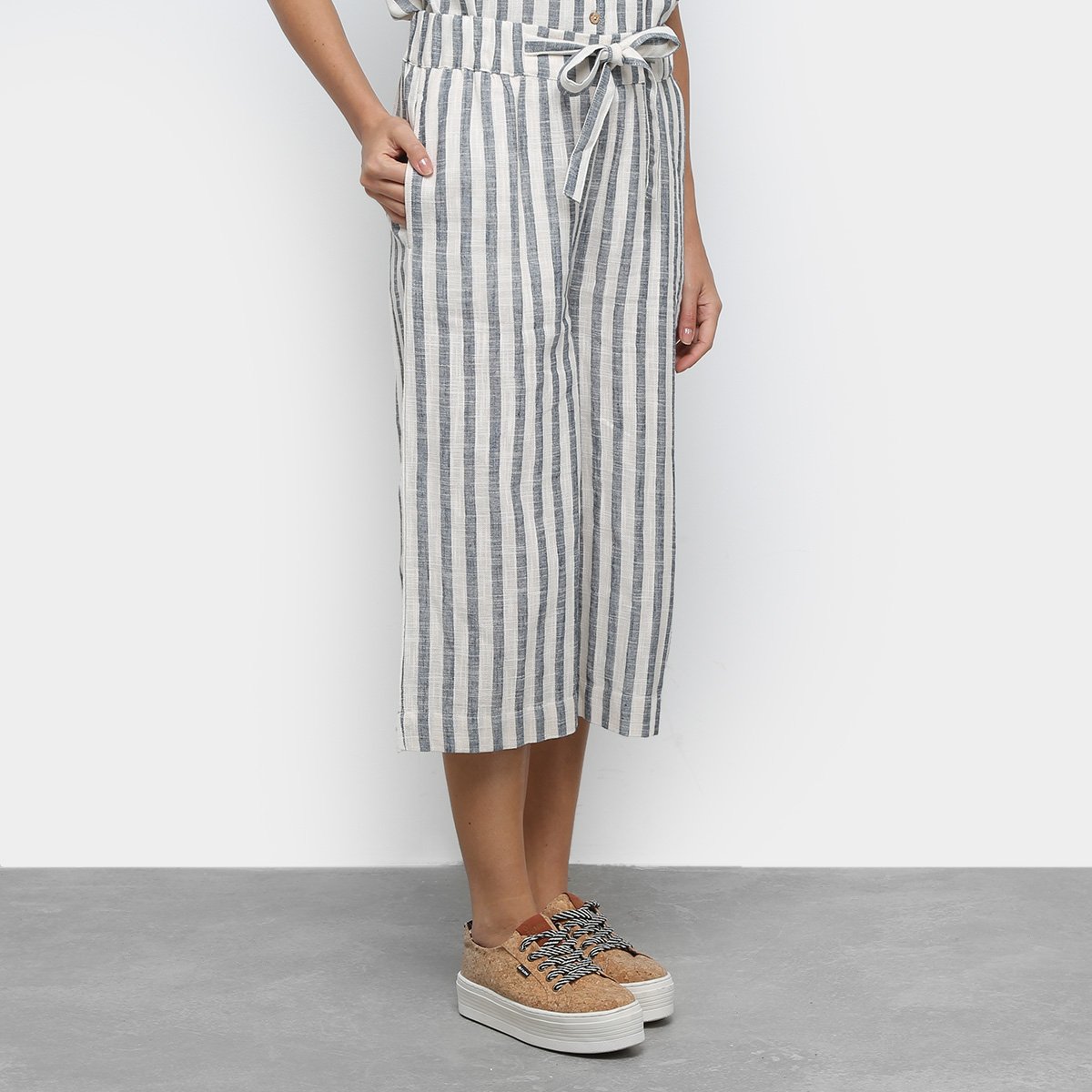 calça pantacourt feminina