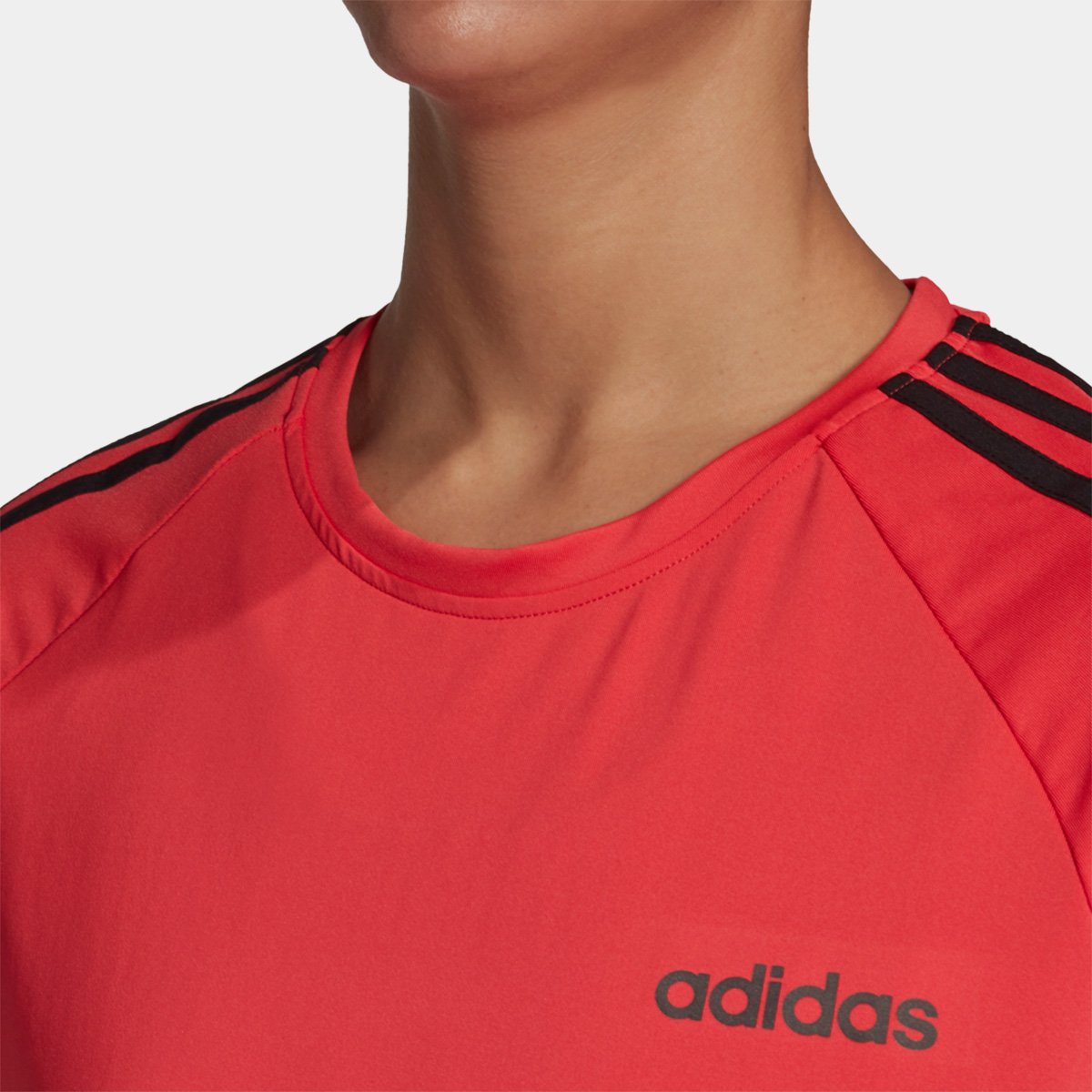 camiseta adidas designed 2 move 3s feminina