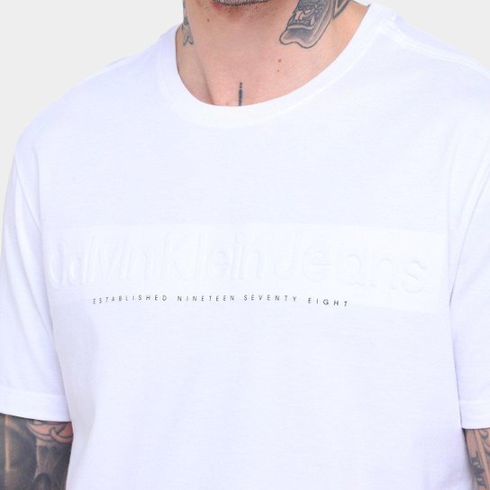 Camiseta Calvin Klein Embossed Minimal Logo Masculina