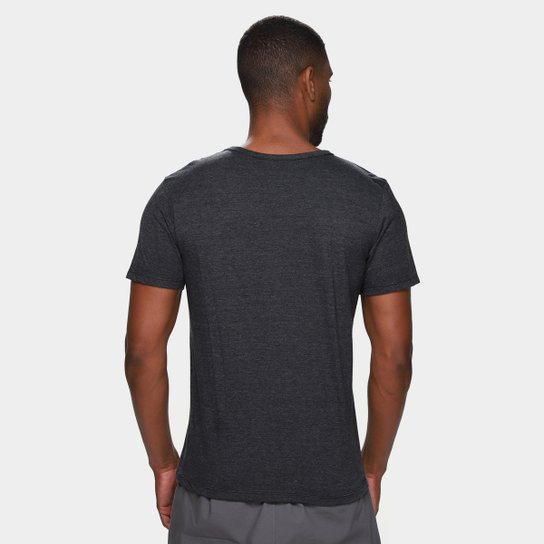 Camiseta Hering Slim Básica Masculina