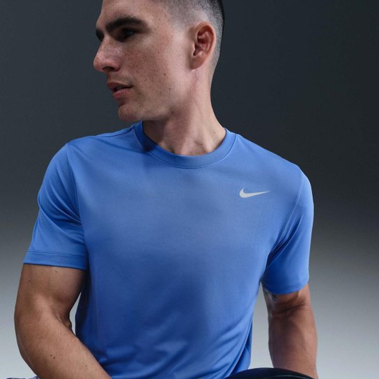 Camiseta Nike Dri-FIT Legend Masculina