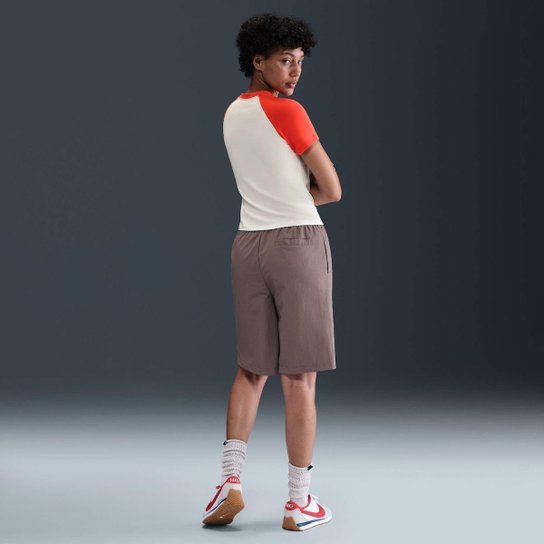 Camiseta Nike Sportswear Chill Knit Feminina