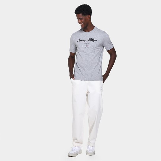 Camiseta Tommy Hilfiger Script Logo Masculina