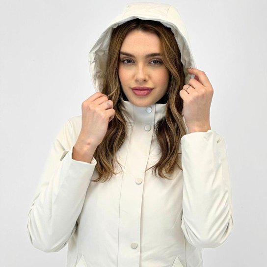 Casaco Alpelo em Nylon com Capuz Feminino