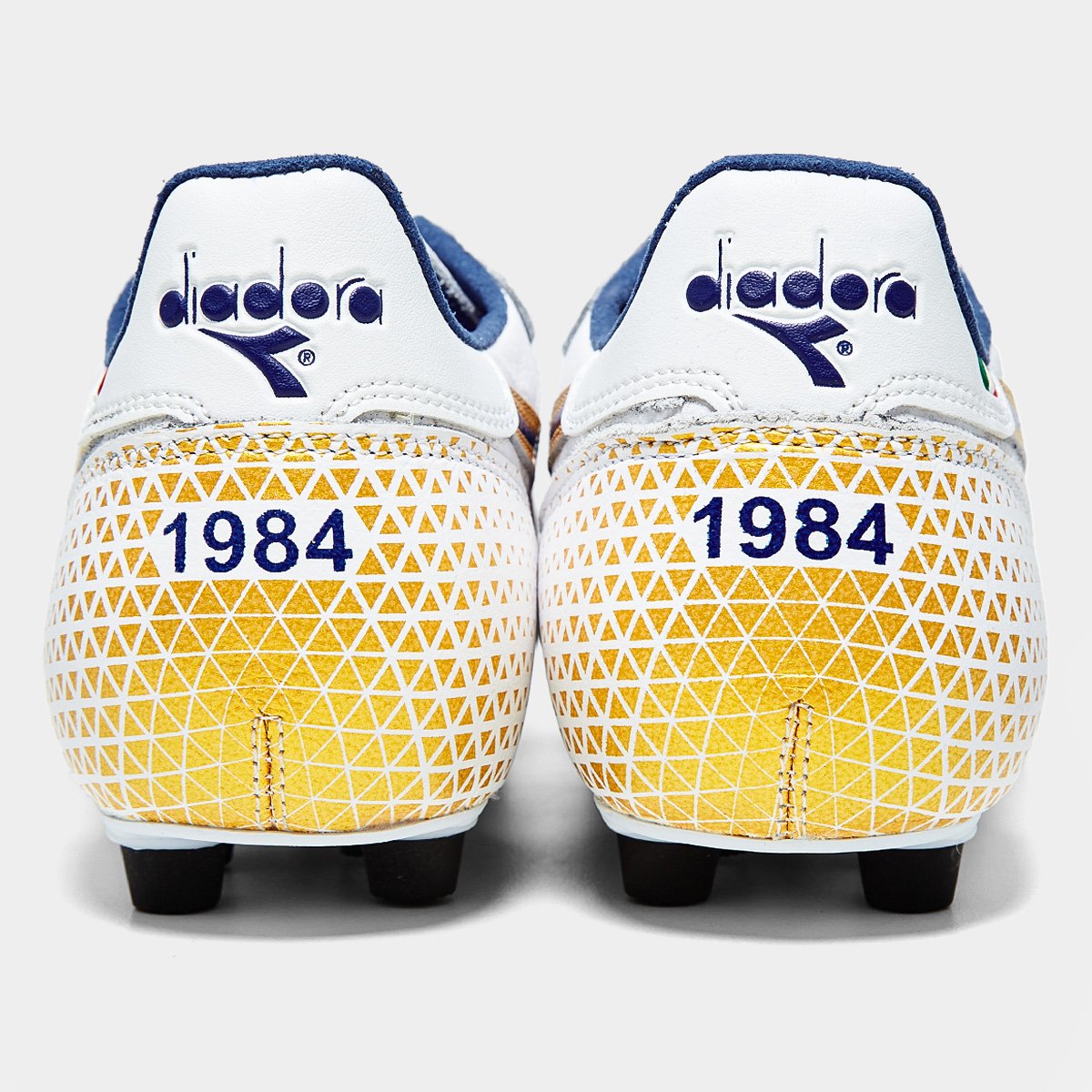 ディアドラ　CAMPANIA Chuteira Unissex Diadora Calcio Campo Branco e Dourado | Diadora