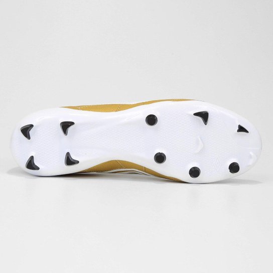 Chuteira Campo Umbro Speciali III League