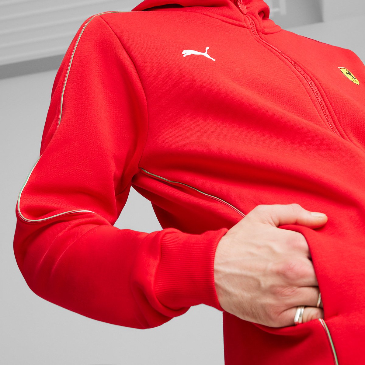 Jaqueta Puma Ferrari Race Sweat c/ Capuz Masculina Allianz