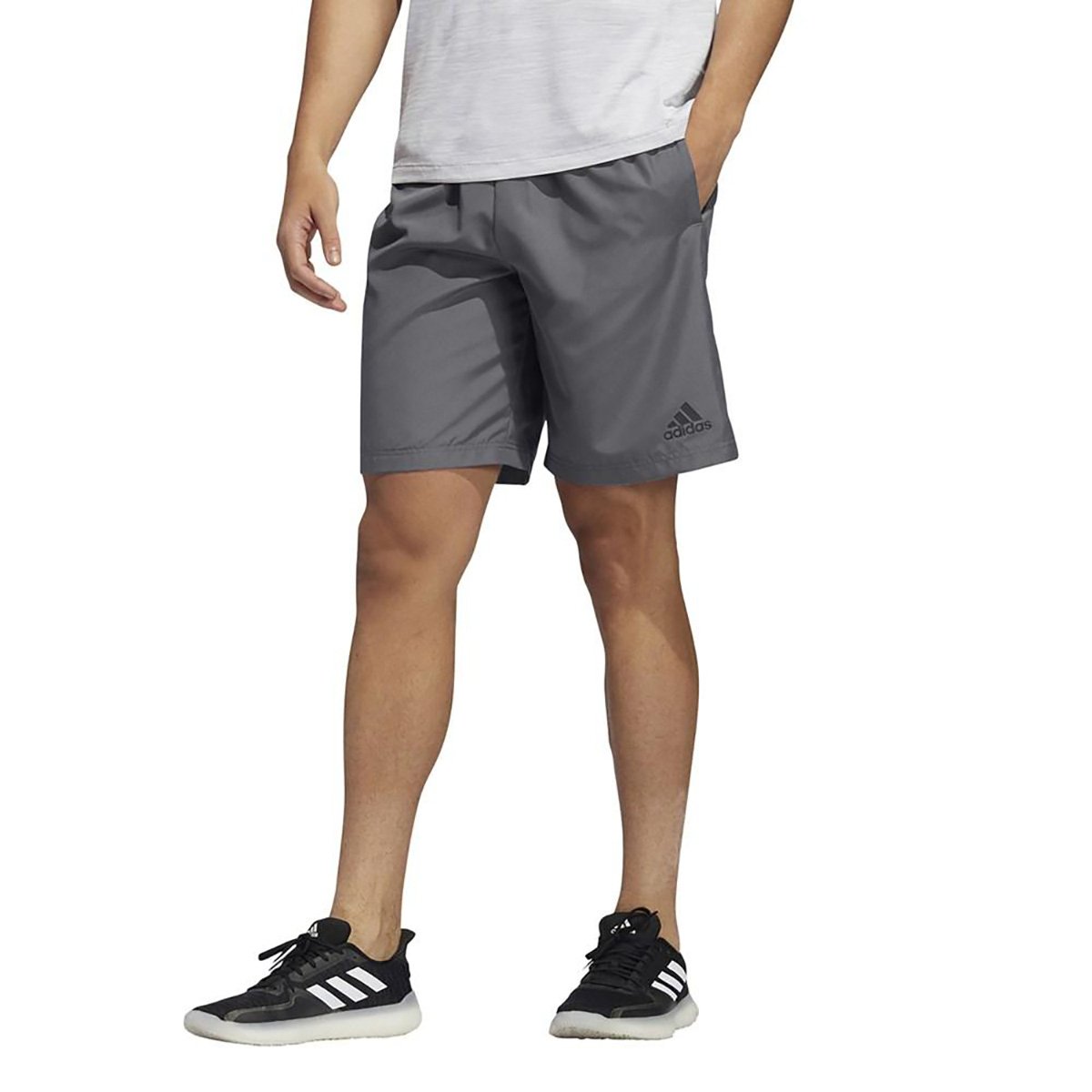 short cinza adidas