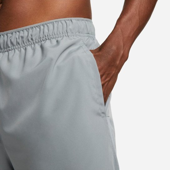 Shorts Nike Dri-FIT Challenger Masculino