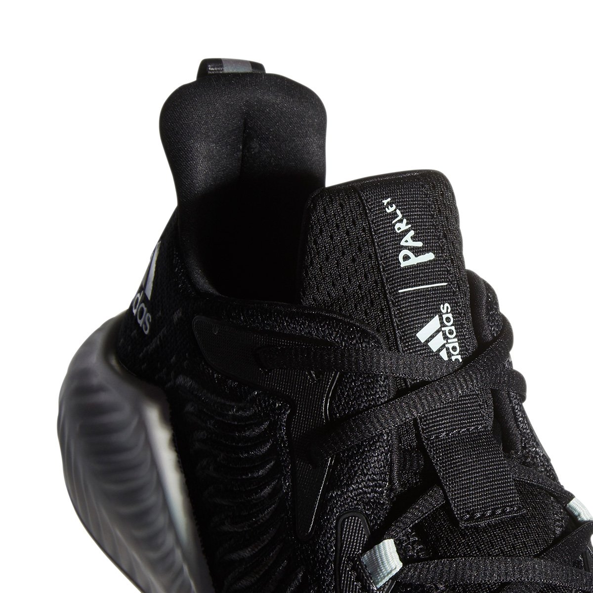 tenis adidas parley