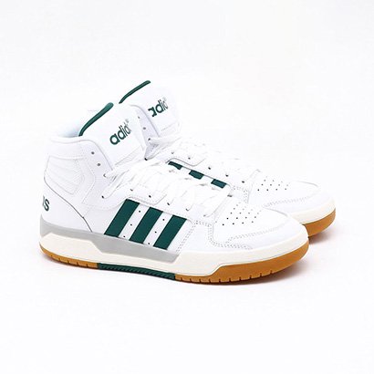 tenis com lingua grande