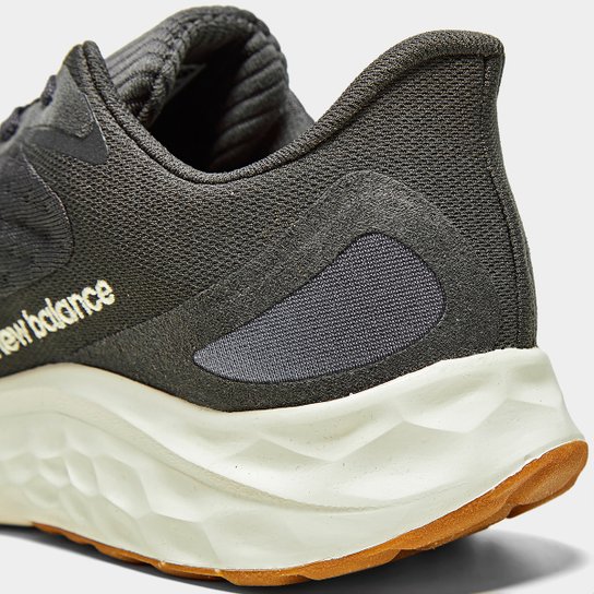 Tênis New Balance Fresh Foam Arishi V'4 Masculino