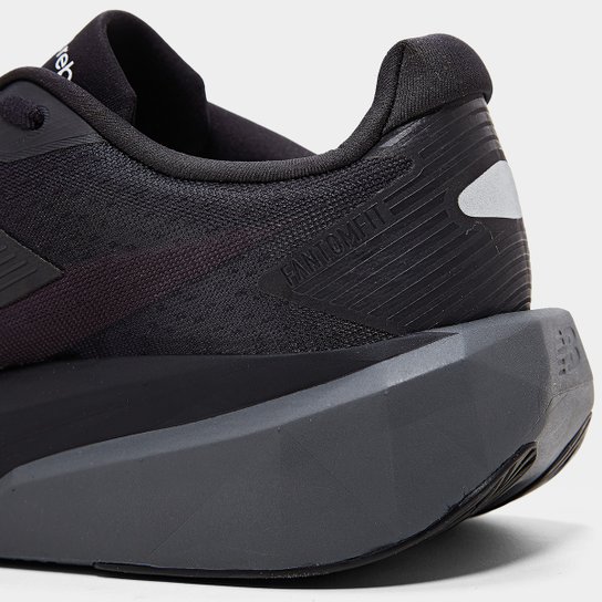 Tênis New Balance Fuelcell Rebel V5 Masculino