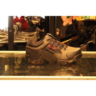 Tênis Oakley Halftrack Low || Unissex - Preto/Vermelho